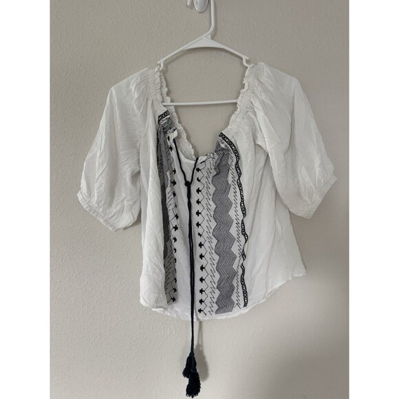 LUMIERE Embroidered Boho Chic Off Shoulder Peasant Top With Tassel Size L - Picture 1 of 7